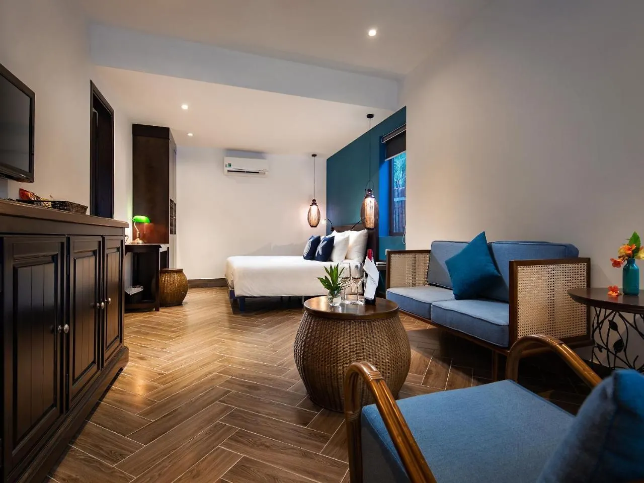 The Blue Alcove Hotel Hội An 3*,